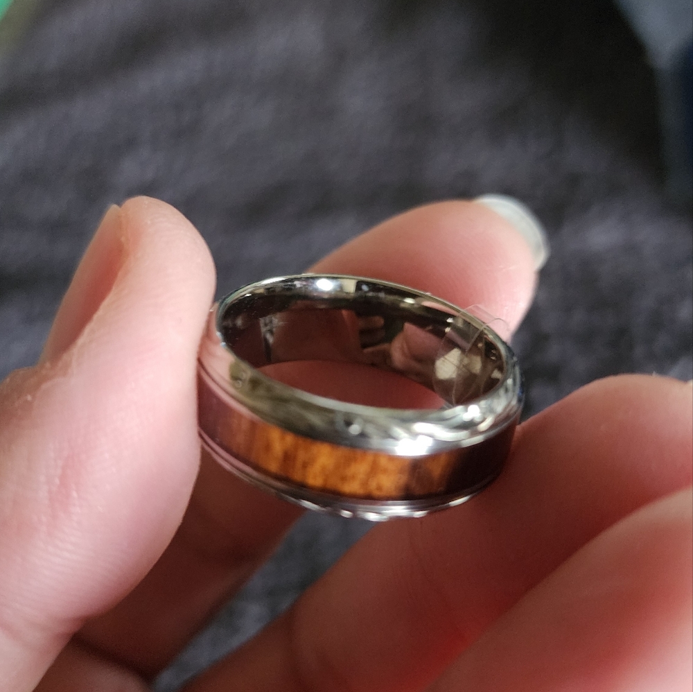 Larson Jewelers Titanium Men's Rings w/Wood Inlay - Picture 14 of 16